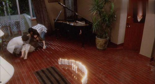 在家看鬼片怎料鬼来了