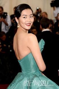 女明星的奢侈,女明星的奢侈生活揭秘