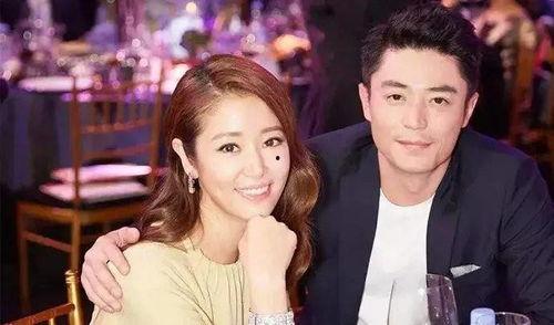 娱乐圈大爆料顶流cp,揭秘顶流CP背后的甜蜜与争议